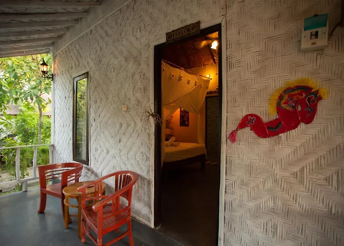 Fullmoon Homestay *